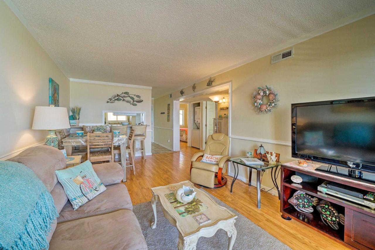 Appartamento Breezy Beach Retreat With 180-Degree Ocean Views! Carolina Beach Esterno foto