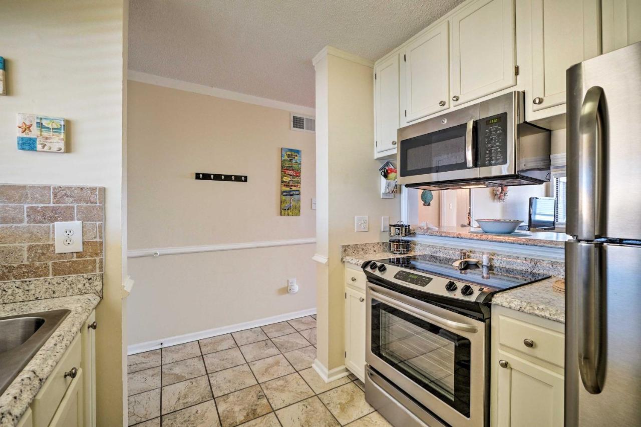Appartamento Breezy Beach Retreat With 180-Degree Ocean Views! Carolina Beach Esterno foto